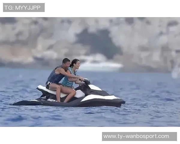 C罗豪购两套奢华岛屿别墅仅可通过游艇和水上飞机抵达